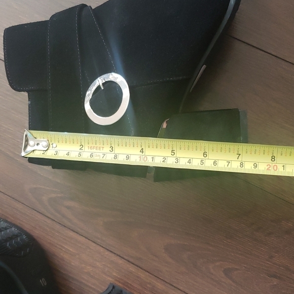 Valdini Renee Suede Bootie - Picture 10 of 12